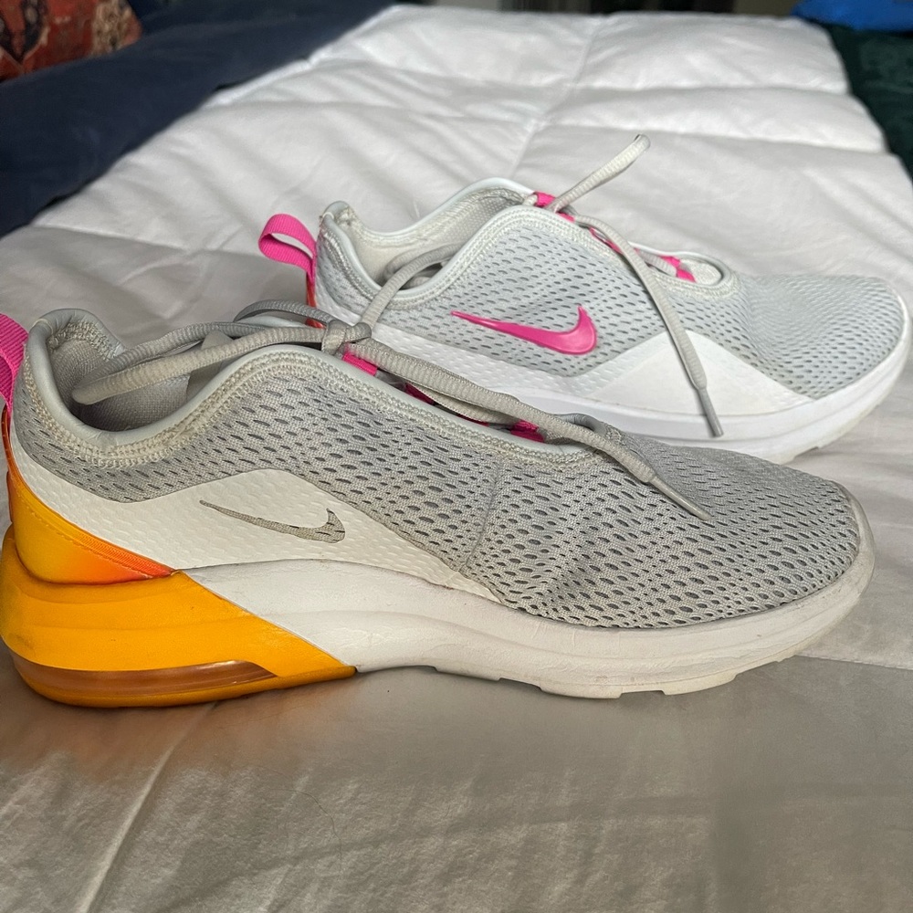 Nike Air Max Motions